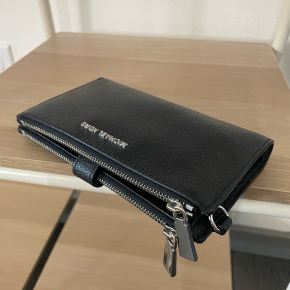 Michael Kors Black Textured Wallet - Picture 7 of 13